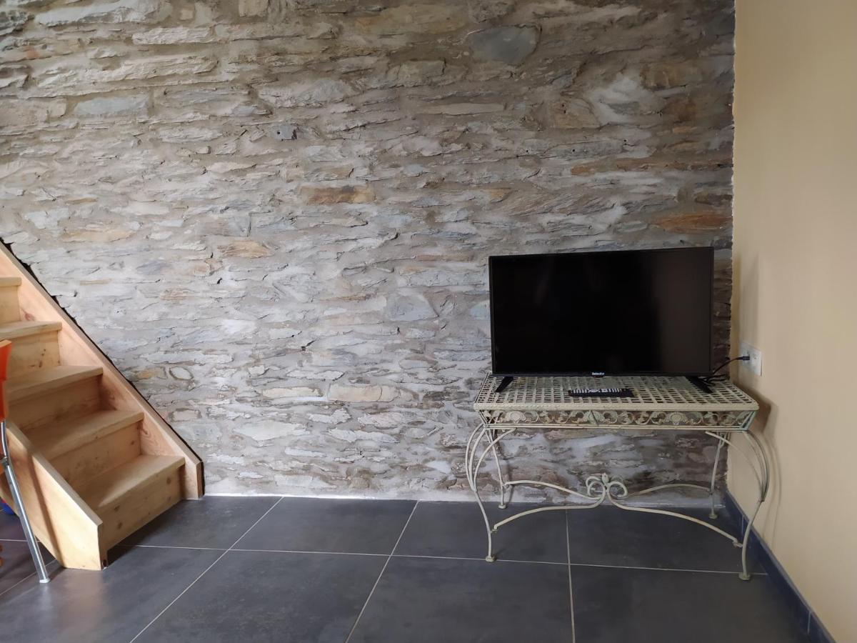 Gite De Charme Rosardenne Vaux-sur-Sure Zewnętrze zdjęcie